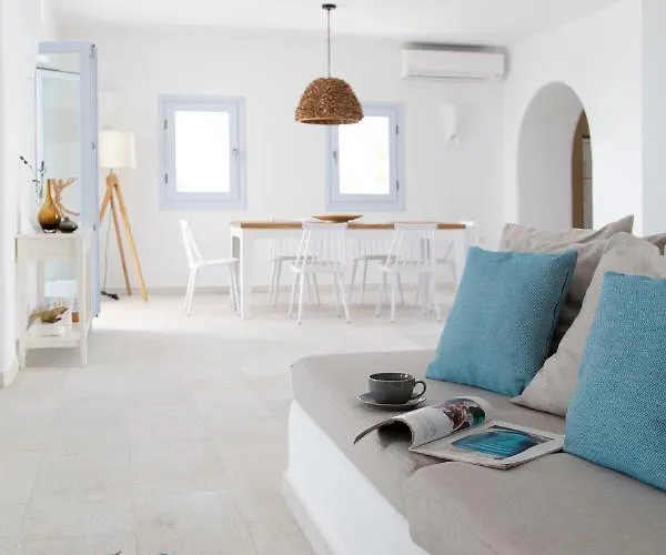 The Collection فيلة