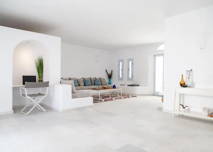 The Collection فيلة